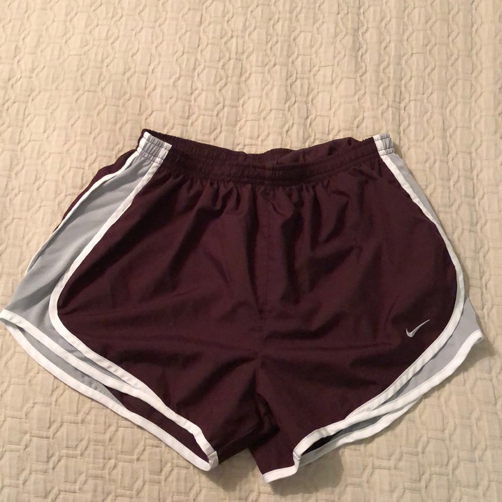 Nike women’s tempo shorts